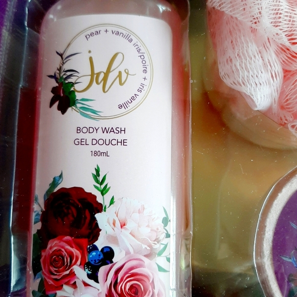 Body Wash Set - Picture 2 of 7